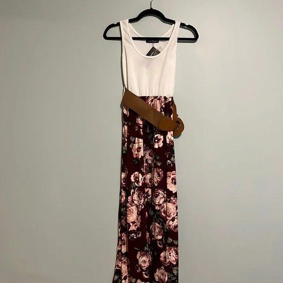 pleated tiered maxi dress Halle Pleat Red Floral Tiered Maxi Dress XL